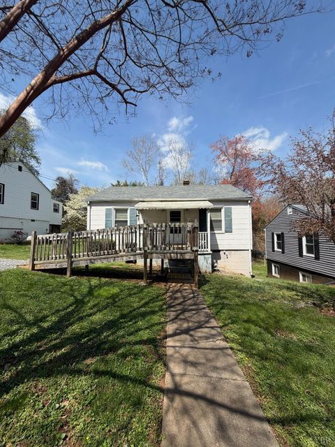 Homes For Sale - 612 Thomas Road<br/> Lynchburg, VA 24502