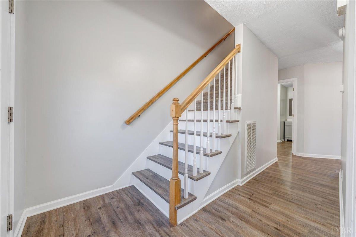 348 Smoketree Lane, Lynchburg, Virginia image 2