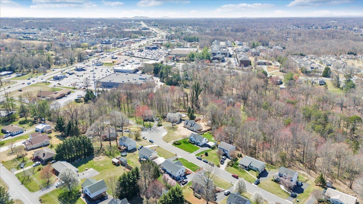 Lynchburg, Virginia 24502, United States, 3 Bedrooms Bedrooms, ,3 BathroomsBathrooms,Residential,Active,94442