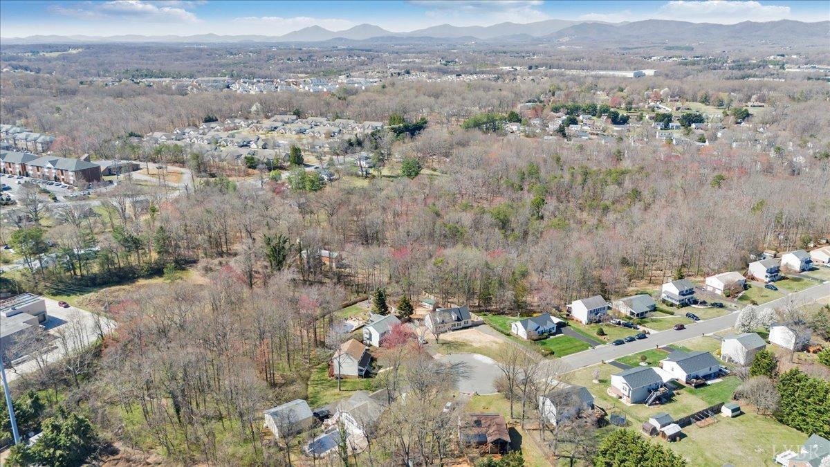 Lynchburg, Virginia 24502, United States, 3 Bedrooms Bedrooms, ,3 BathroomsBathrooms,Residential,Active,94442