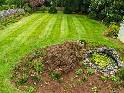 Tiny photo for 1524 Linden Avenue, Lynchburg, VA 24503 (MLS # 364332)