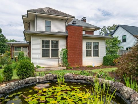 Tiny photo for 1524 Linden Avenue, Lynchburg, VA 24503 (MLS # 364332)