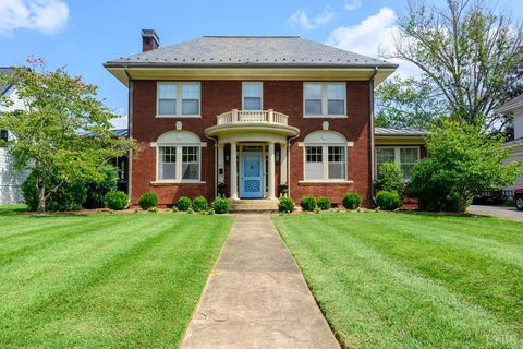 Photo of 1524 Linden Avenue, Lynchburg, VA 24503 (MLS # 364332)
