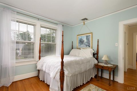 Tiny photo for 1524 Linden Avenue, Lynchburg, VA 24503 (MLS # 364332)