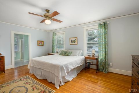 Tiny photo for 1524 Linden Avenue, Lynchburg, VA 24503 (MLS # 364332)