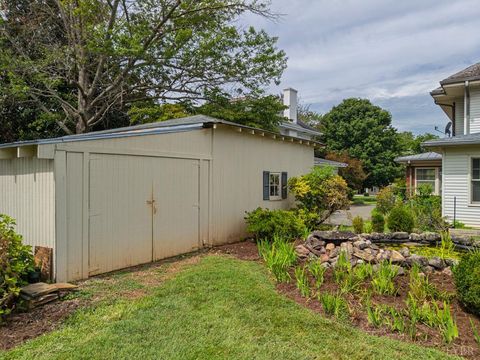 Tiny photo for 1524 Linden Avenue, Lynchburg, VA 24503 (MLS # 364332)