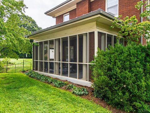 Tiny photo for 1524 Linden Avenue, Lynchburg, VA 24503 (MLS # 364332)