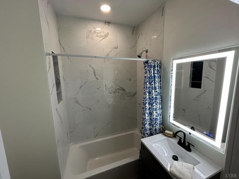Tiny photo for 490 Oakley Avenue, Lynchburg, VA 24501 (MLS # 362145)