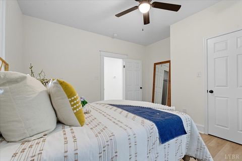 Tiny photo for 490 Oakley Avenue, Lynchburg, VA 24501 (MLS # 362145)