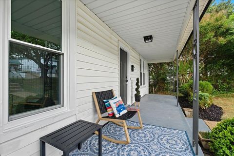 Tiny photo for 490 Oakley Avenue, Lynchburg, VA 24501 (MLS # 362145)