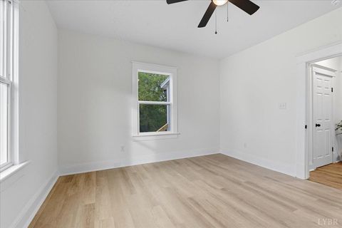 Tiny photo for 490 Oakley Avenue, Lynchburg, VA 24501 (MLS # 362145)