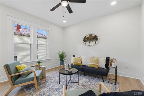 Tiny photo for 490 Oakley Avenue, Lynchburg, VA 24501 (MLS # 362145)