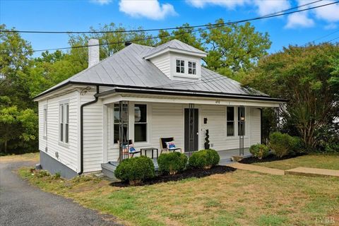 Tiny photo for 490 Oakley Avenue, Lynchburg, VA 24501 (MLS # 362145)