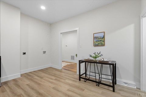 Tiny photo for 490 Oakley Avenue, Lynchburg, VA 24501 (MLS # 362145)