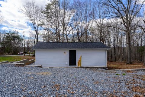 Tiny photo for 453 Plateau Drive, Evington, VA 24550 (MLS # 365079)