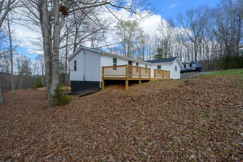 Tiny photo for 453 Plateau Drive, Evington, VA 24550 (MLS # 365079)