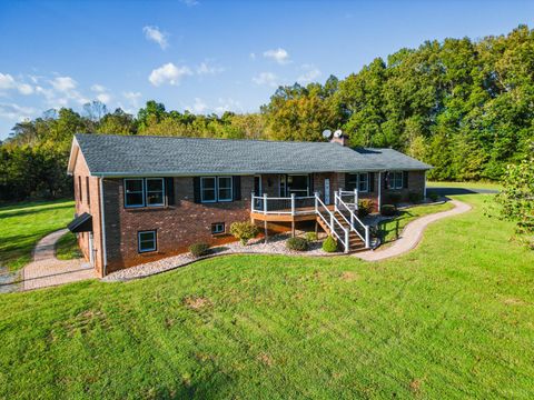 Tiny photo for 2287 Johnson Creek Road, Evington, VA 24550 (MLS # 362259)