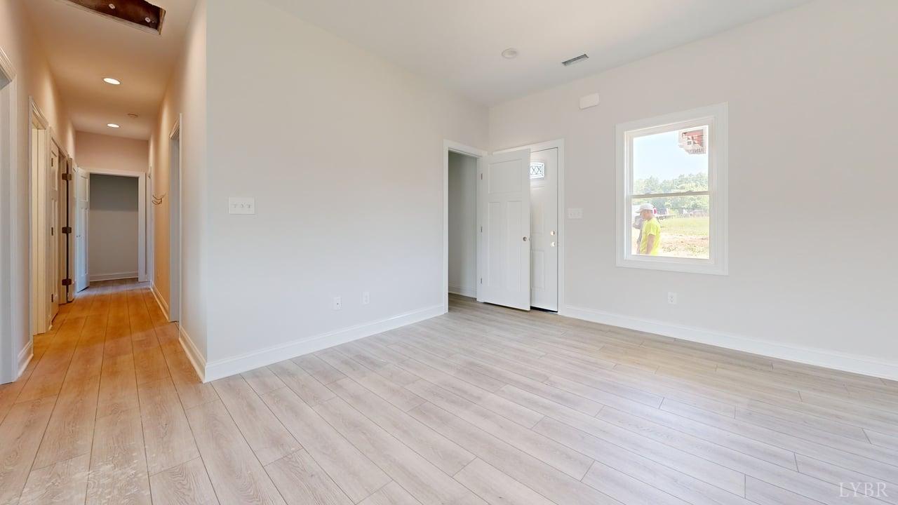 2308 Smith Mountain Lake Parkway, Huddleston, Virginia image 3