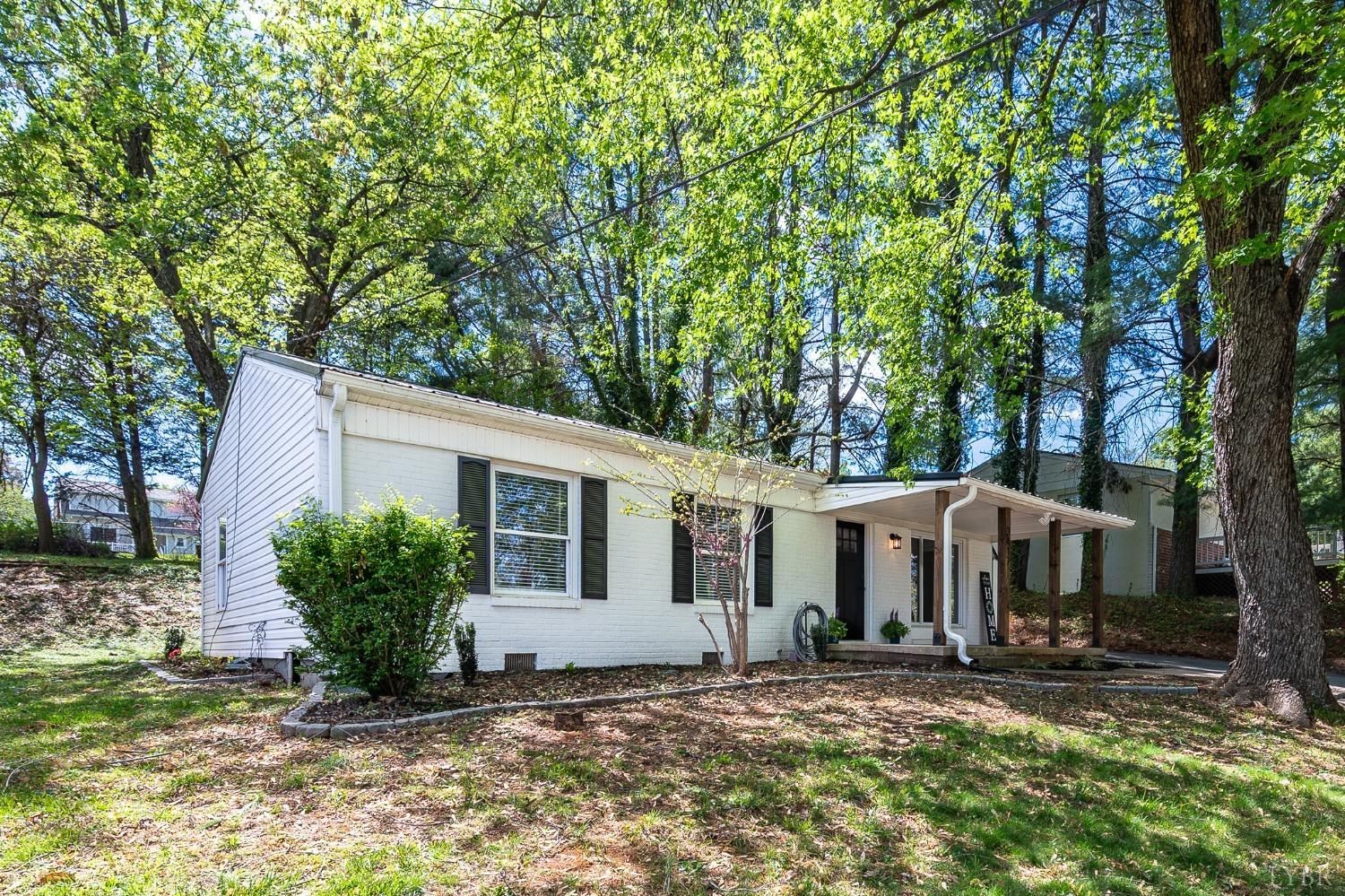 3417 Westbrook Circle, Lynchburg, Virginia image 2