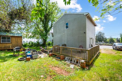 Tiny photo for 2025 Grace Street, Lynchburg, VA 24504 (MLS # 365904)