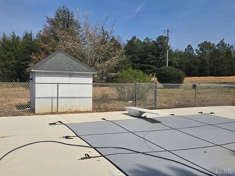 Tiny photo for 375 Schoolhouse Road, Farmville, VA 23901 (MLS # 365694)