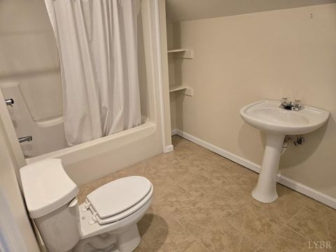 Tiny photo for 375 Schoolhouse Road, Farmville, VA 23901 (MLS # 365694)