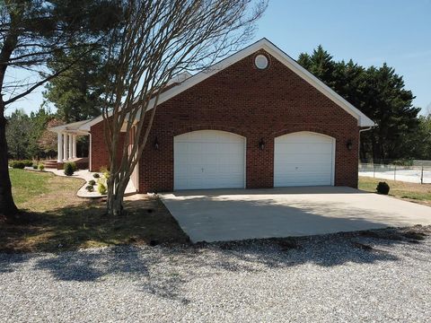 Tiny photo for 375 Schoolhouse Road, Farmville, VA 23901 (MLS # 365694)