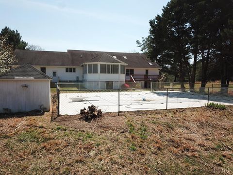 Tiny photo for 375 Schoolhouse Road, Farmville, VA 23901 (MLS # 365694)