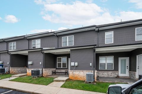 Tiny photo for 213 Capstone Drive, Lynchburg, VA 24502 (MLS # 364393)