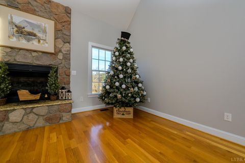 Tiny photo for 7585 Peaks Road, Bedford, VA 24523 (MLS # 363356)