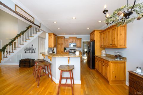Tiny photo for 7585 Peaks Road, Bedford, VA 24523 (MLS # 363356)