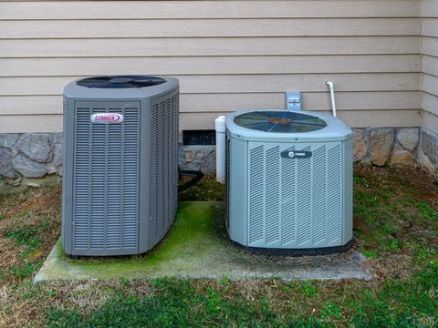 Tiny photo for 7585 Peaks Road, Bedford, VA 24523 (MLS # 363356)