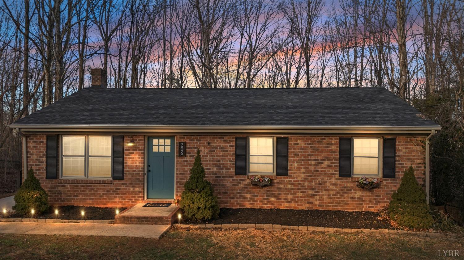 206 Simsbury Lane, Forest, Virginia image 1