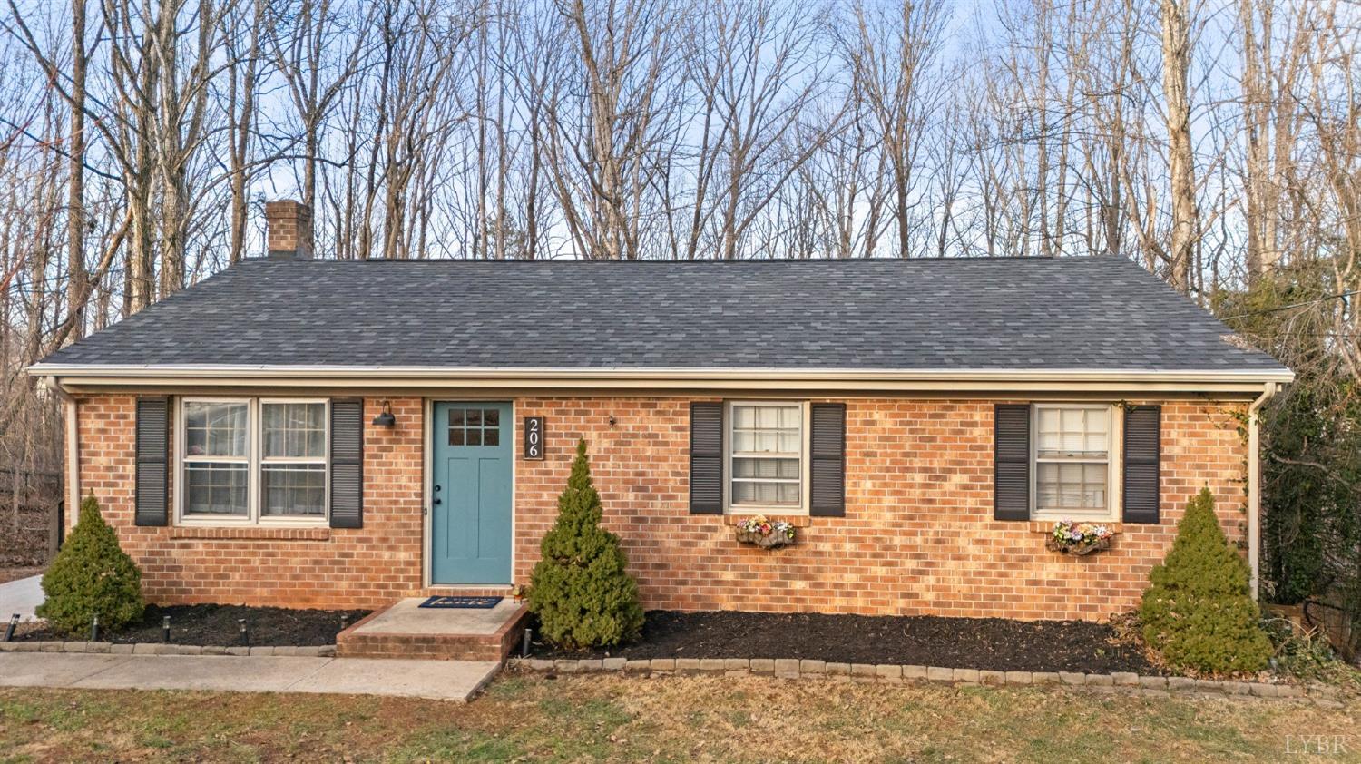 206 Simsbury Lane, Forest, Virginia image 2