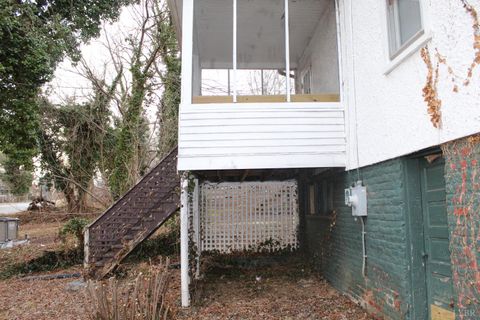 Tiny photo for 913 Dearing Street, Lynchburg, VA 24503 (MLS # 364547)