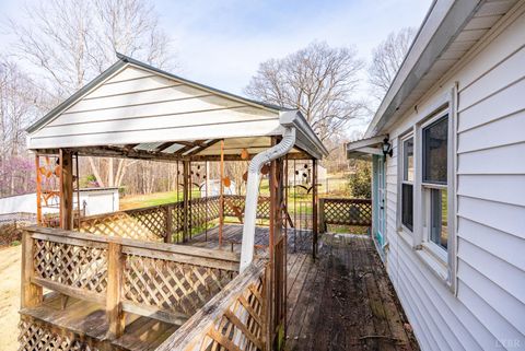 Tiny photo for 997 Toytown Rd. Rd, Amherst, VA 24521 (MLS # 365275)