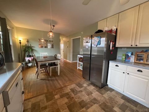 Tiny photo for 1124 Roundtree Drive, Bedford, VA 24523 (MLS # 364229)