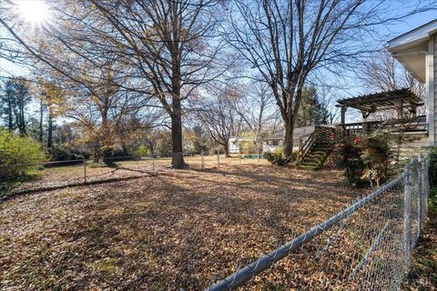 Tiny photo for 601 Henry Street St, Gretna, VA 24557 (MLS # 363422)