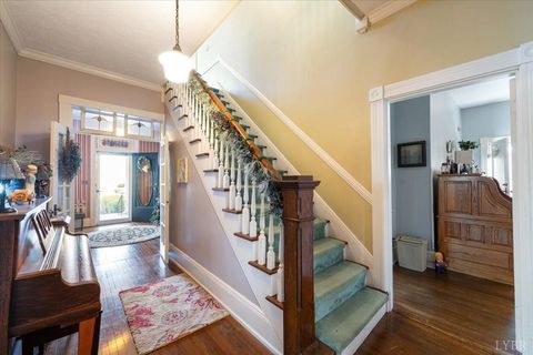 Tiny photo for 601 Henry Street St, Gretna, VA 24557 (MLS # 363422)