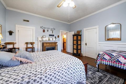 Tiny photo for 601 Henry Street St, Gretna, VA 24557 (MLS # 363422)