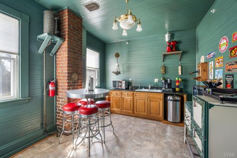 Tiny photo for 404 Cabell Street, Lynchburg, VA 24504 (MLS # 365314)