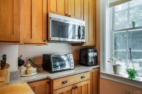 Tiny photo for 404 Cabell Street, Lynchburg, VA 24504 (MLS # 365314)