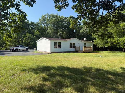 Homes For Sale - 10972 Colonial Highway<br/> Evington, VA 24550