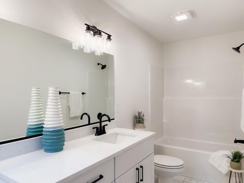 Tiny photo for 110 Aaron Place #604, Lynchburg, VA 24502 (MLS # 363889)