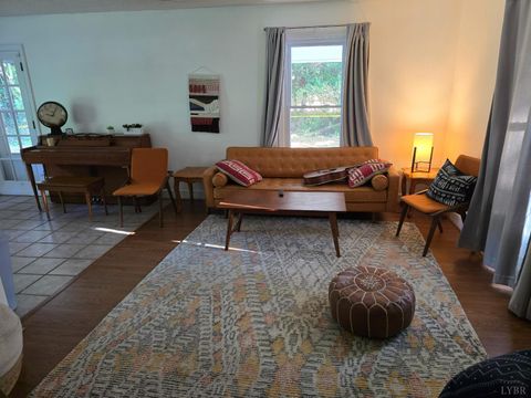 Tiny photo for 512 Westview Ave, Bedford, VA 24523 (MLS # 364668)