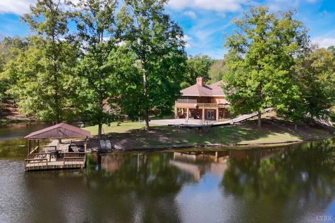 Tiny photo for 224 Walnut Road, Danville, VA 24541 (MLS # 362640)