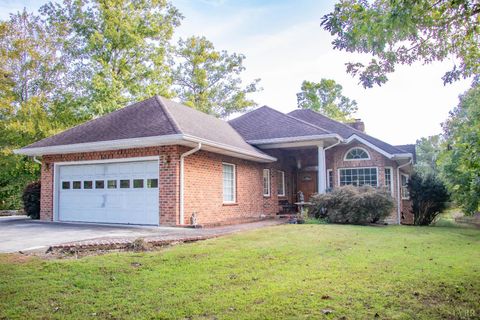 Tiny photo for 224 Walnut Road, Danville, VA 24541 (MLS # 362640)