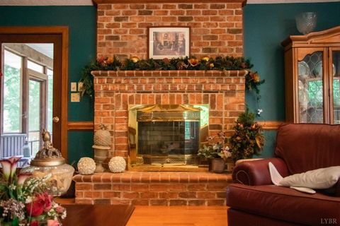 Tiny photo for 224 Walnut Road, Danville, VA 24541 (MLS # 362640)