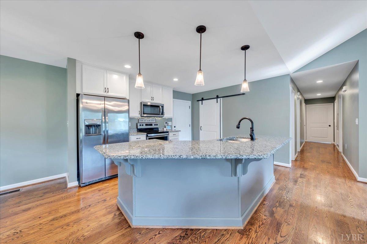 1400 Mountain Cut Road, Appomattox, Virginia image 9