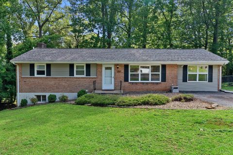 Homes For Sale - 311 Woodway Drive<br/> Lynchburg, VA 24501